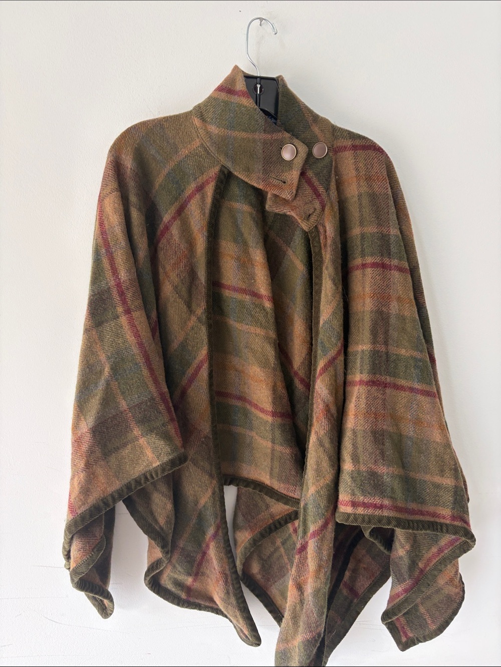 Vintage Olive Plaid Button-Detail Women's Poncho Sweater — perfect condition